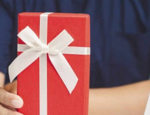 Des cadeaux et bons d’achat de Noël exonérés de cotisations sociales